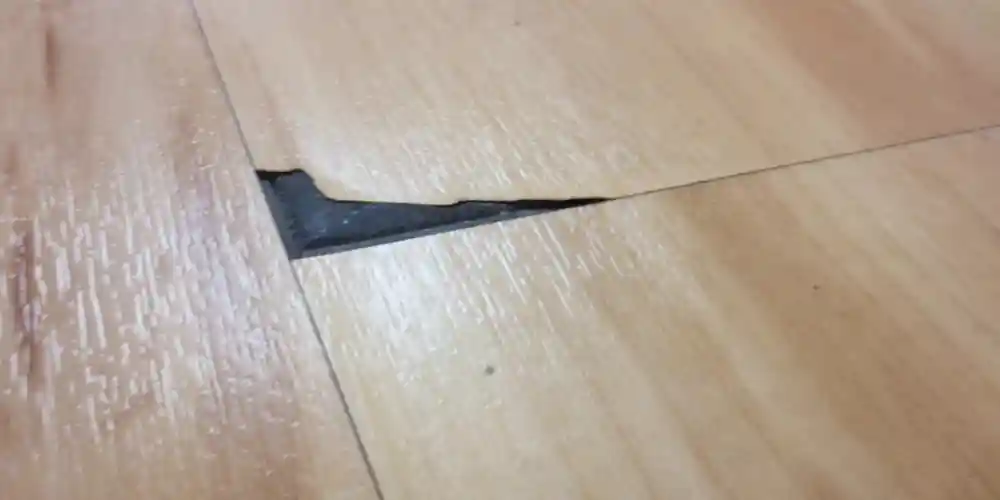Peeling Karndean Flooring problems